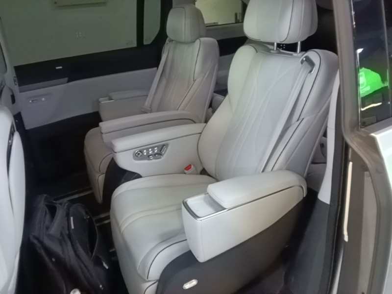 Used XPeng X9 2025 740 Ultra-Long Range Max — 16