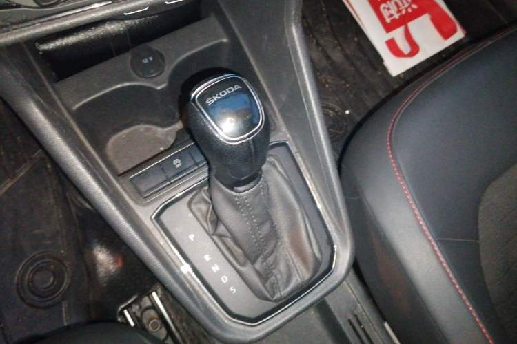 Used Skoda Rapid Spaceback 2020 1.5L Automatic Comfort Edition Gear Lever