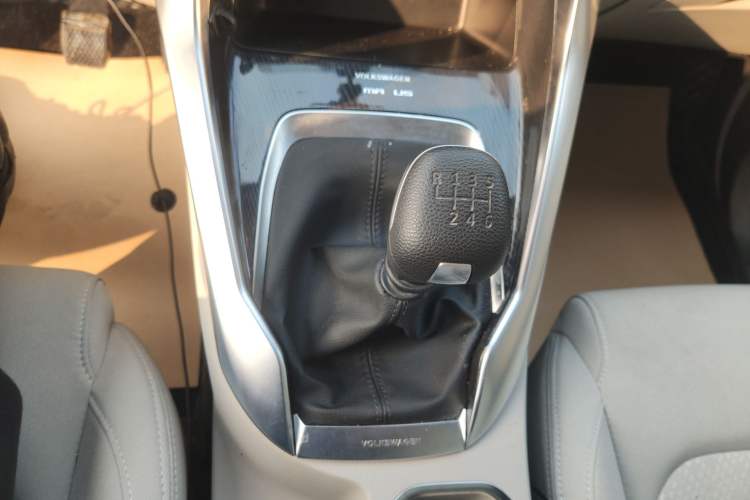 Used SAIC MAXUS G50 2022 1.5T Manual Touring A
