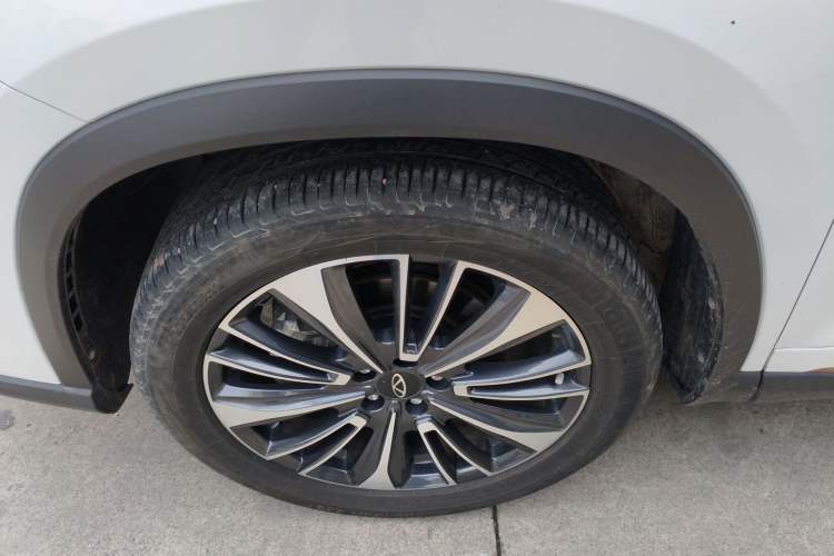 Used Chery Tiggo 8 PRO 2024 Champion Edition 390T Two-Wheel Drive Peak Version 5 Seats
