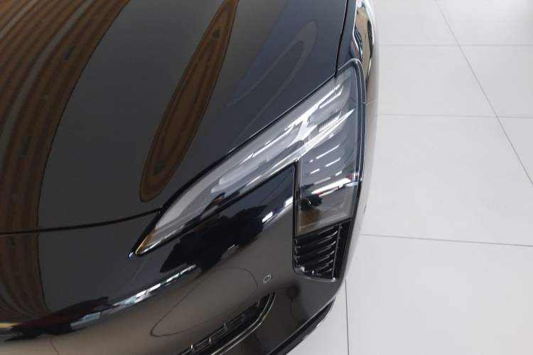 Used Hongqi EH7 2025 600 Smart Selection Edition