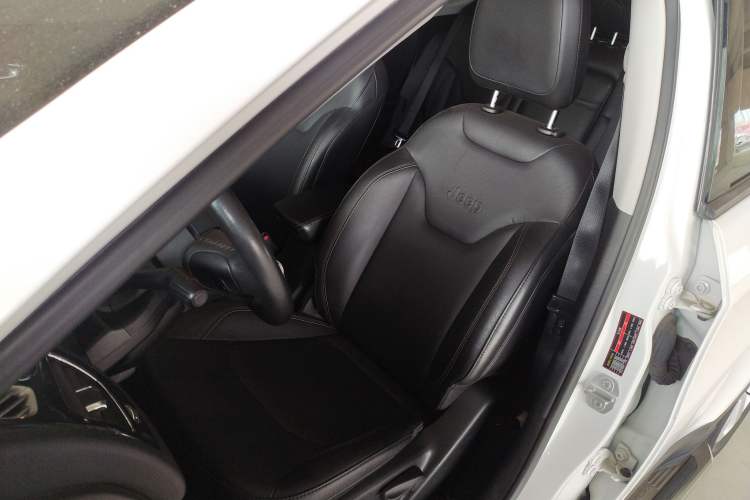 Used Jeep Compass 2017 200T Automatic Family Enjoyment Four-Wheel Drive Edition