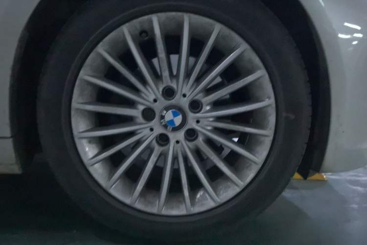 Used BMW 3 Series 2016 320Li Luxury Design Package
