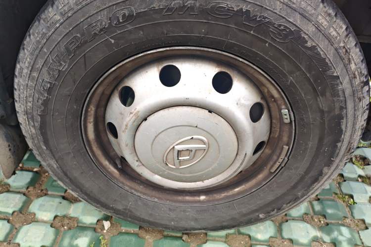 Used SAIC MAXUS Xintu V80 2019 2.5T Classic Model 6-Speed Manual – Aoyuntong Modified Version with Long Wheelbase High Roof and 7 Seating Capacity
