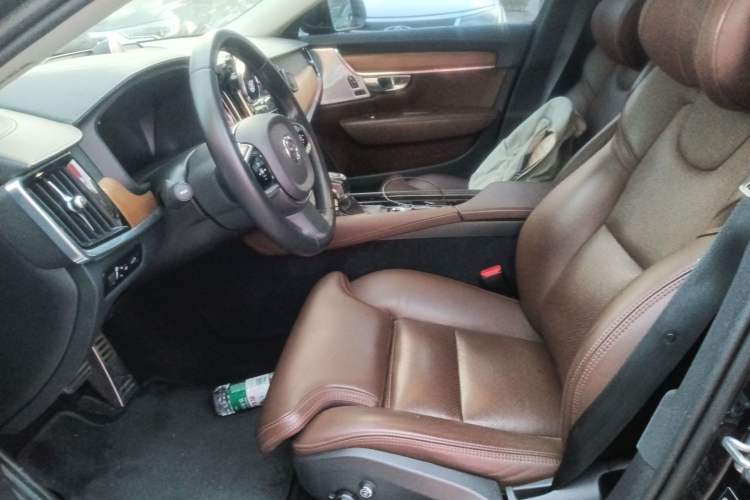 Used Volvo S90 2020 Facelift T5 Smart Luxury Edition