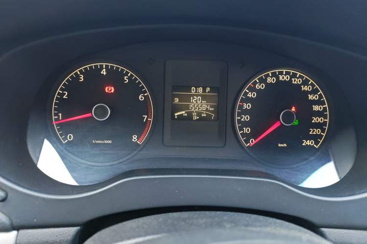 Used Volkswagen Sagitar 2012 1.6L Automatic Comfort Edition Odometer Close Up