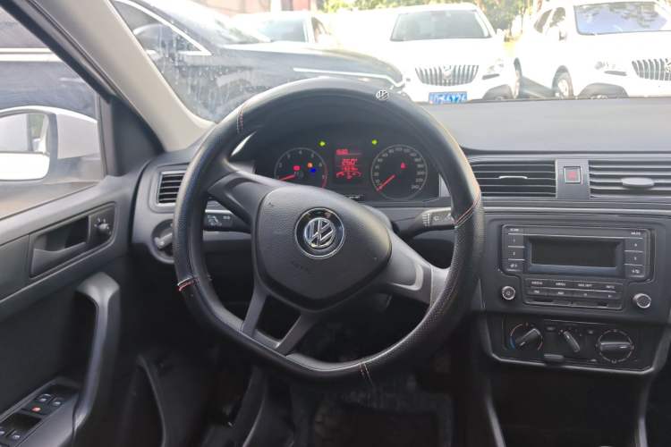 Used Volkswagen Santana 2016 1.4L Manual Fashion Edition