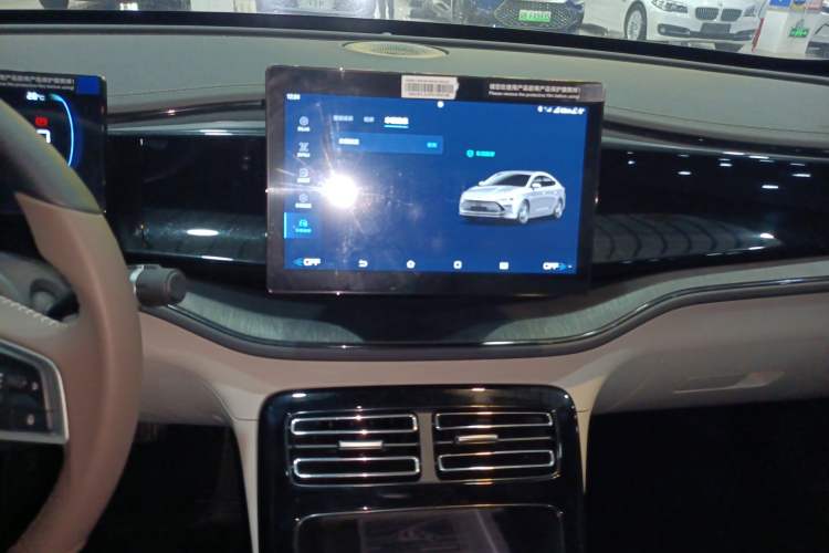 Used BYD Qin PLUS 2023 Champion Edition DM-i 55KM Leading Model
