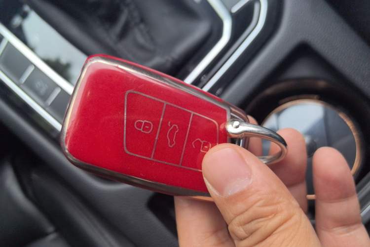 Used Volkswagen Magotan 2019 330TSI DSG Leading Model China VI Standard Vehicle Key