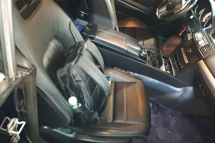 Used Mercedes-Benz E-Class 2016 E 200 Coupe Dynamic Edition Right Front Seat