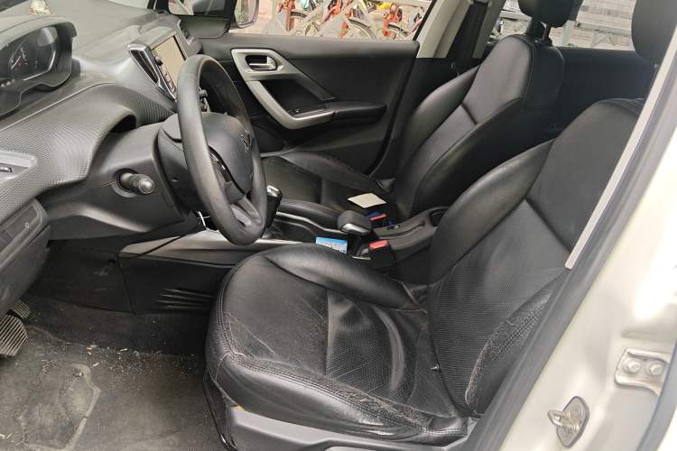 Used Peugeot 2008 2014 1.6L Automatic Fashion Edition Left Front Seat