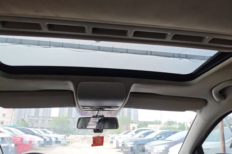 Used Volkswagen Polo 2011 1.6L Automatic ZhiKu Edition Headliner