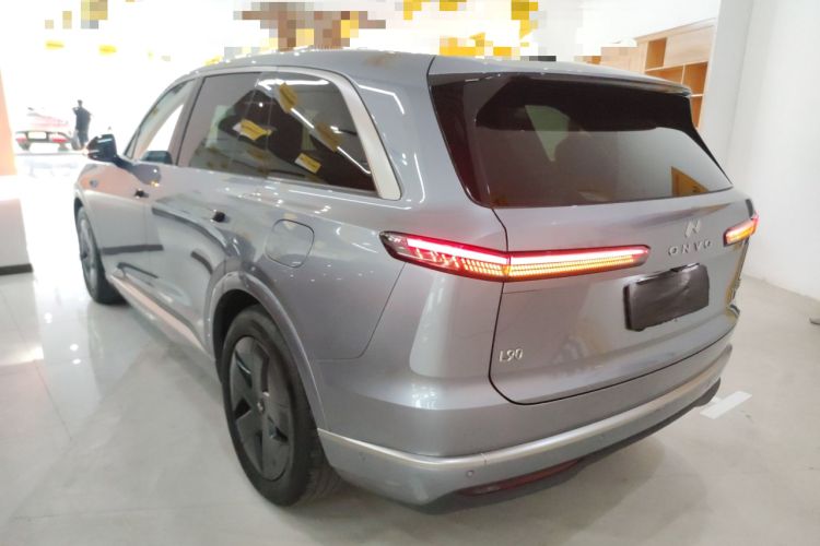 Used ONVO Luxeed L90 2025 Model—Max Six-Seater Version
