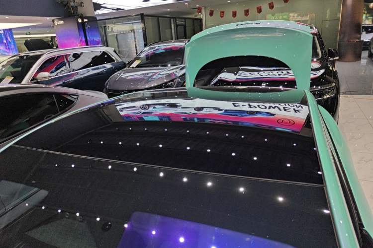 Used XPeng P7 2023 P7i 610 Pengyi Performance Edition Roof