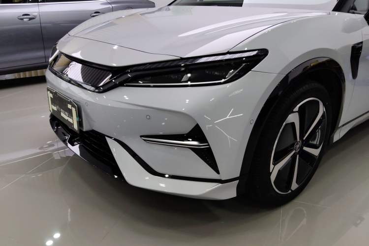 Used BYD Song L EV 2025 Intelligent Driving Version 662 km LiDAR Excellence Edition
