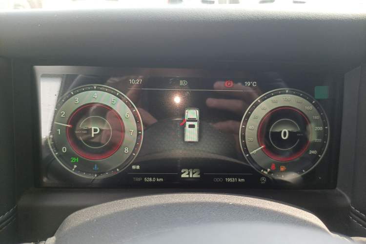 Used 212 T01 2024 2.0T Explorer
