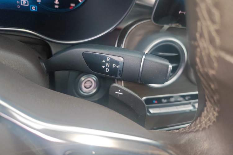 Used Mercedes-Benz GLC 2020 GLC 300 L 4MATIC Dynamic Edition Gear Lever