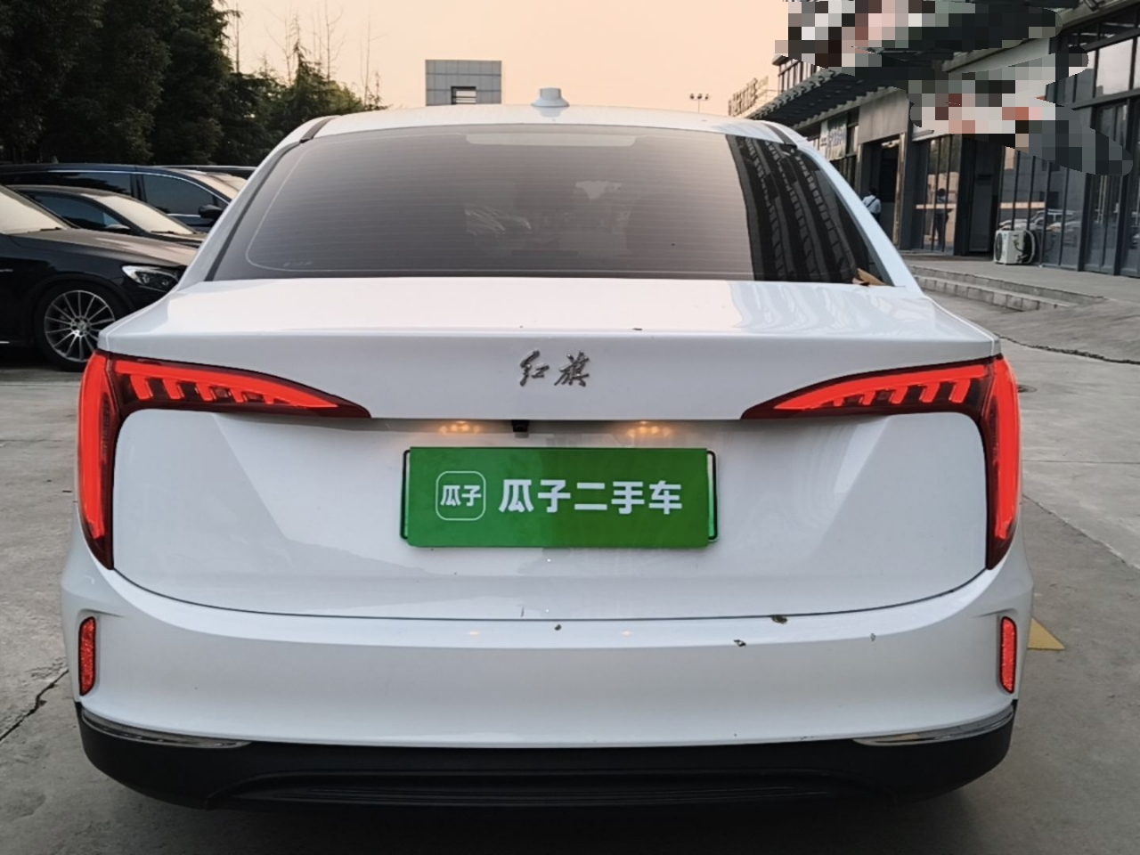 Hongqi E-QM5 2023 Base Travel Edition — снимка 5