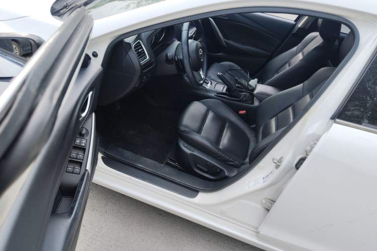 Used Mazda Atenza 2014 2.5L Blue Sky Prestige Edition Driver Seat