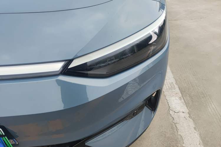 Used Volkswagen ID.7 VIZZION 2024 AIR model Left Front Headlight