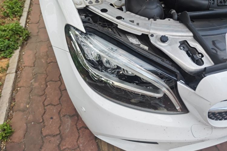 Used Mercedes-Benz C-Class 2019 C 180 L Dynamic Sports Edition Right Front Headlight