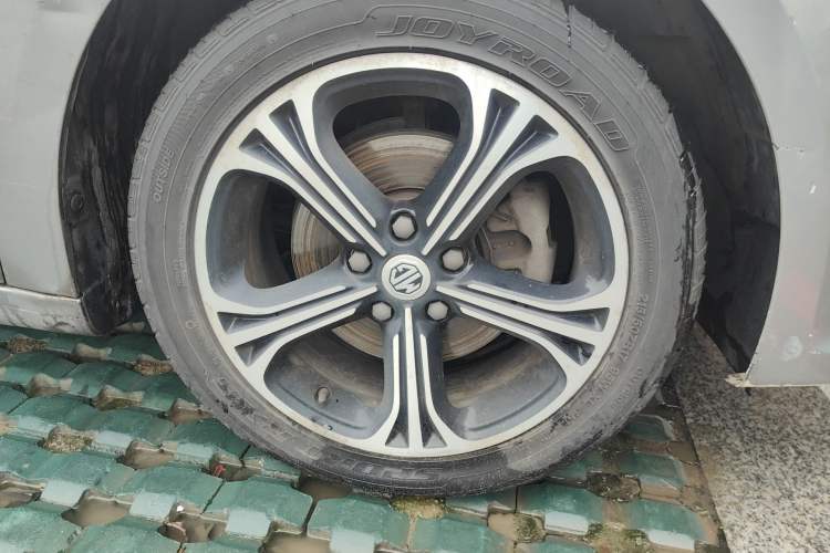 Used MG 6 2017 20T Manual Luxury Smart Connect Version China V Standard Right Front Wheel Hub