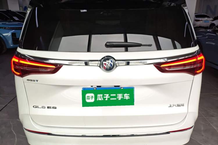 Used Buick GL8 2022 ES Landtrek 653T Luxury Edition