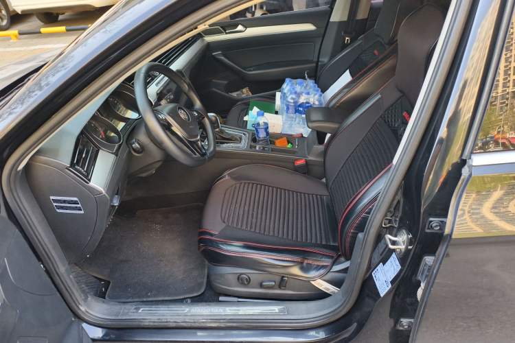 Used Volkswagen Magotan 2017 330TSI DSG Leading Model Left Front Seat