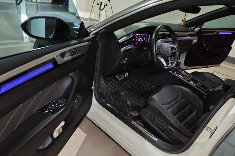 Used Volkswagen FAW-Volkswagen CC 2023 380TSI Striking Edition
