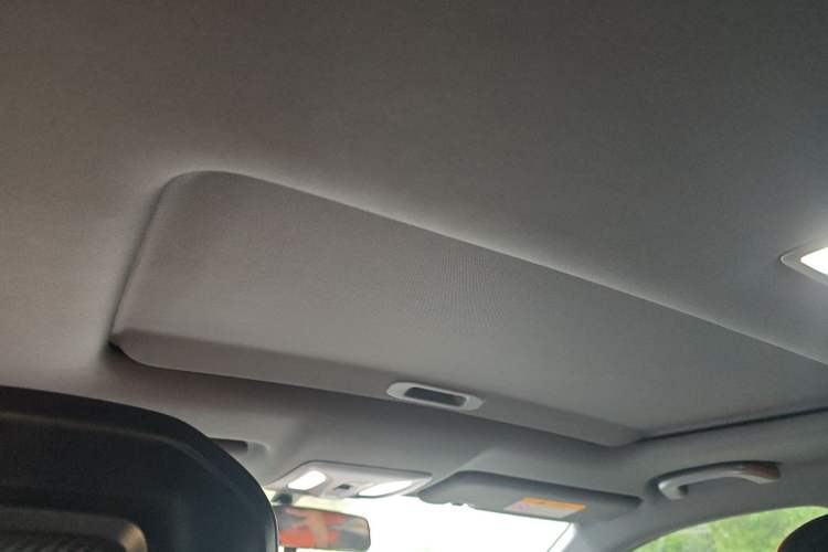 Used CHANGAN UNI-V iDD 2023 ZhiDian iDD 1.5T 113km Smart & Fun Version