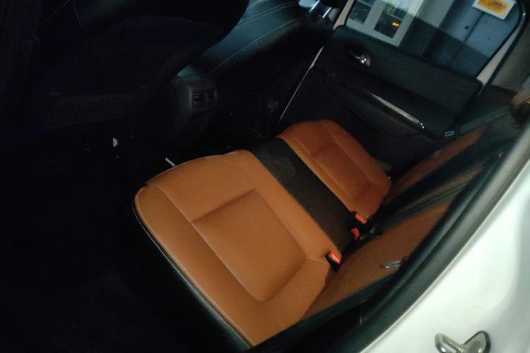 Used Peugeot 3008 2016 2.0L Automatic Classic Edition
