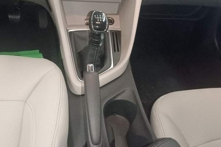 Used Buick GT 2018 15T Manual Entry-Level Version China V Standard Gear Lever