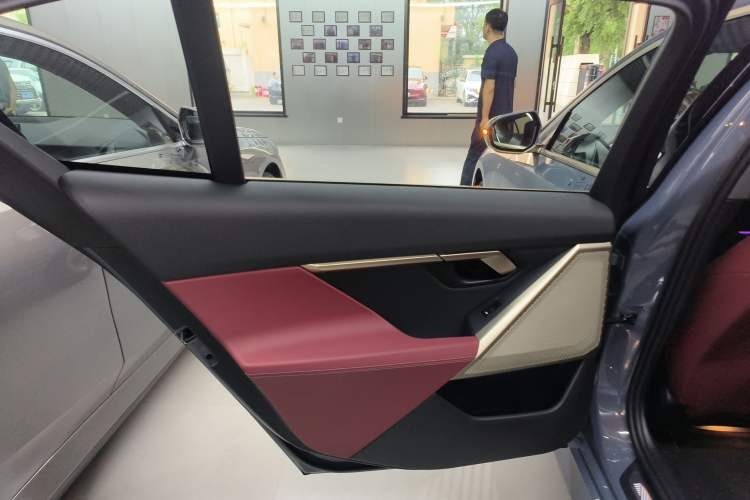 Used BMW i5 2024 eDrive 35L M Sport Package
