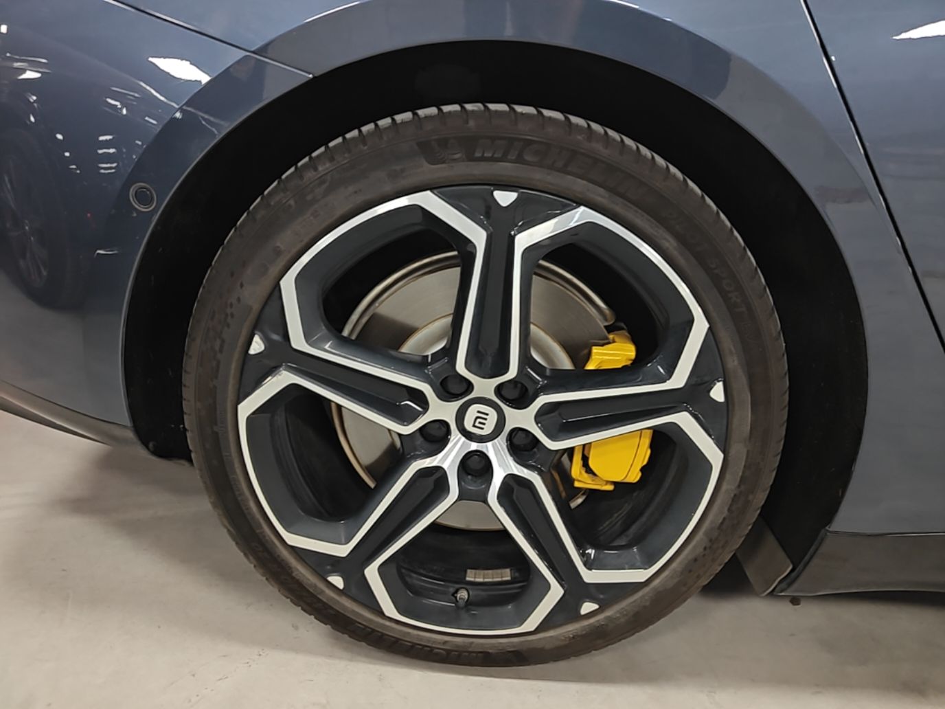 Xiaomi Auto SU7 2024 Rear-Drive Ultra-Long Range Advanced Pro-Level Intelligent Driving Version — снимка 11