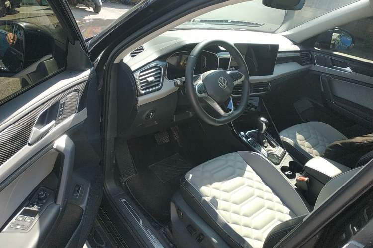 Used Volkswagen Tayron 2023 280TSI Two-Wheel-Drive Luxury Plus Advanced Version
