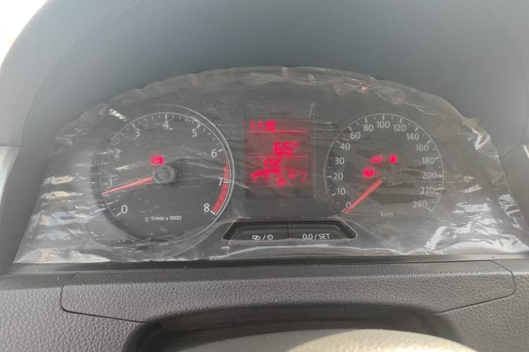 Used Volkswagen Santana 2015 1.6L Manual Fashion Edition