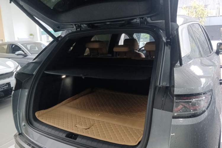 Used BYD Song L DM-i 2024 112 km Beyond Edition