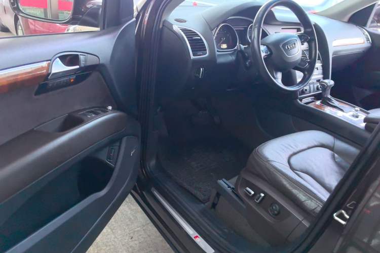 Used Audi Q7 2013 40 TFSI Technology Edition