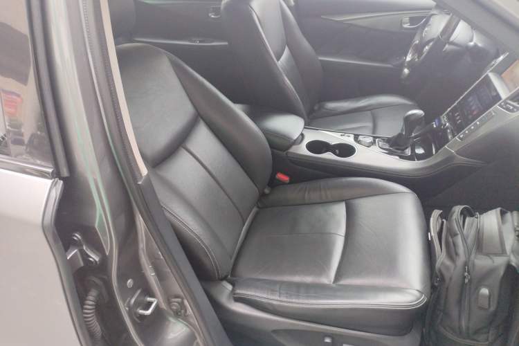 Used Infiniti Q50L 2016 2.0T Enjoyment Edition Right Front Seat