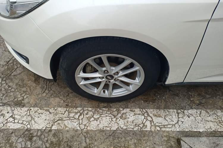 Used Ford Focus 2017 Sedan 1.6L Automatic Fashion Edition Smart Drive Version
