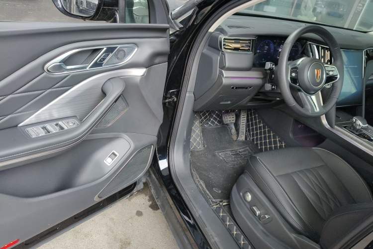 Used Hongqi HS7 PHEV 2024 2.0T PHEV Four-Wheel Drive Flagship Edition 6 Seats
