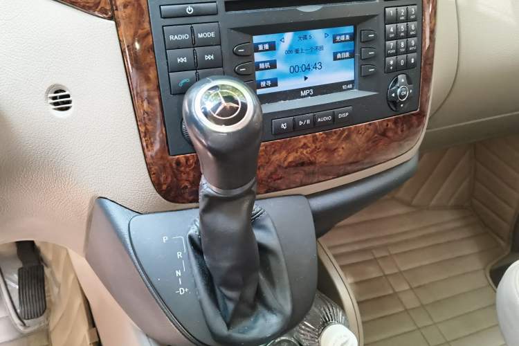 Used Mercedes-Benz Viano 2013 3.0L Comfort Edition
