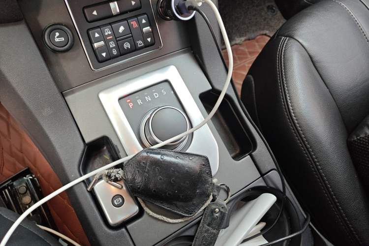 Used Land Rover Discovery 2016 3.0 SC Obsidian Black Heritage Edition SE