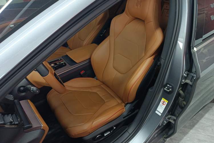 Used BYD Han 2022 EV Genesis Edition 715 km Front-Wheel-Drive Flagship Model Left Front Seat