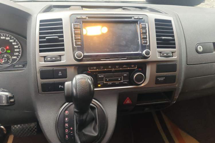 Used Volkswagen Caravelle 2014 2.0 TSI Four-Wheel Drive Comfort Edition