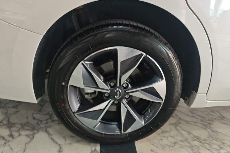 Used GAC Trumpchi M6 2023 PRO 270T DCT Luxury Edition Exterior 5