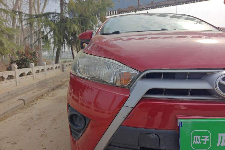 Used Toyota YARiS L Zhi Xuan 2015 1.5E Automatic Charm Edition Right Front Headlight