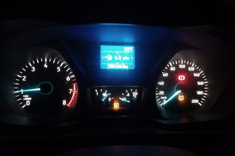 Used Ford Transit 2019 2.0T Gasoline Multi-Purpose Commercial Vehicle Mid-Drive Mid-Roof 6-Seater China VI Standard