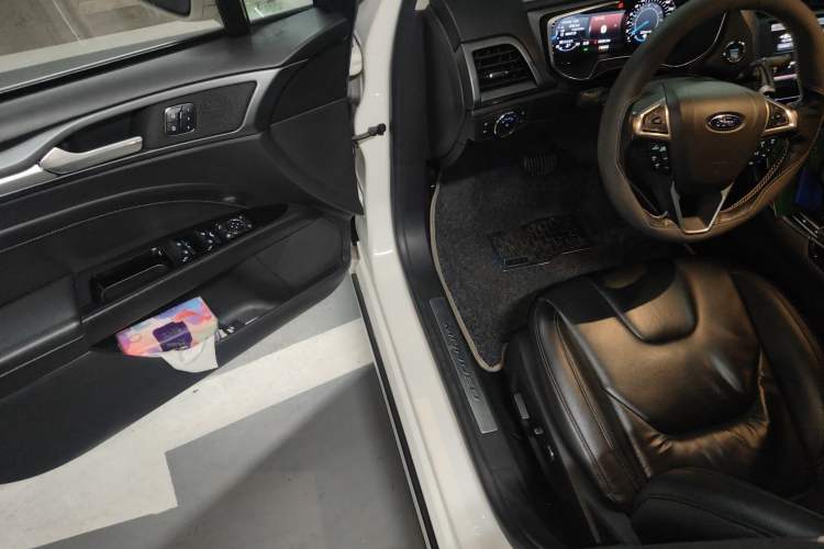 Used Ford Mondeo 2013 2.0L GTDi240 Luxury Sport Model
