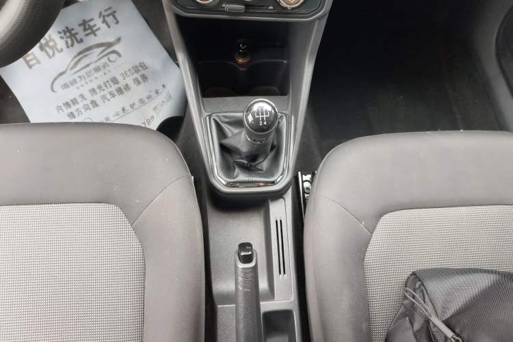 Used Volkswagen Jetta 2017 1.5L Manual Fashion Edition